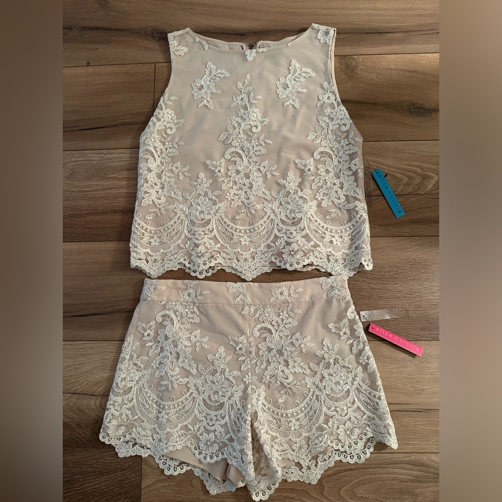 Alice + Olivia NWT Cream Lace Top And Shorts Set